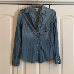 Faded chambray button shirt. Size small.